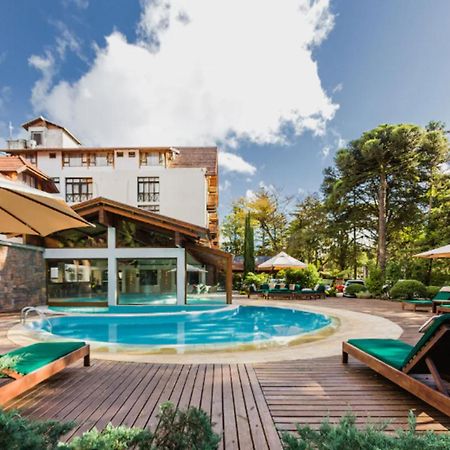 Bavaria Sport Hotel グラマド エクステリア 写真 The swimming pool at the hotel