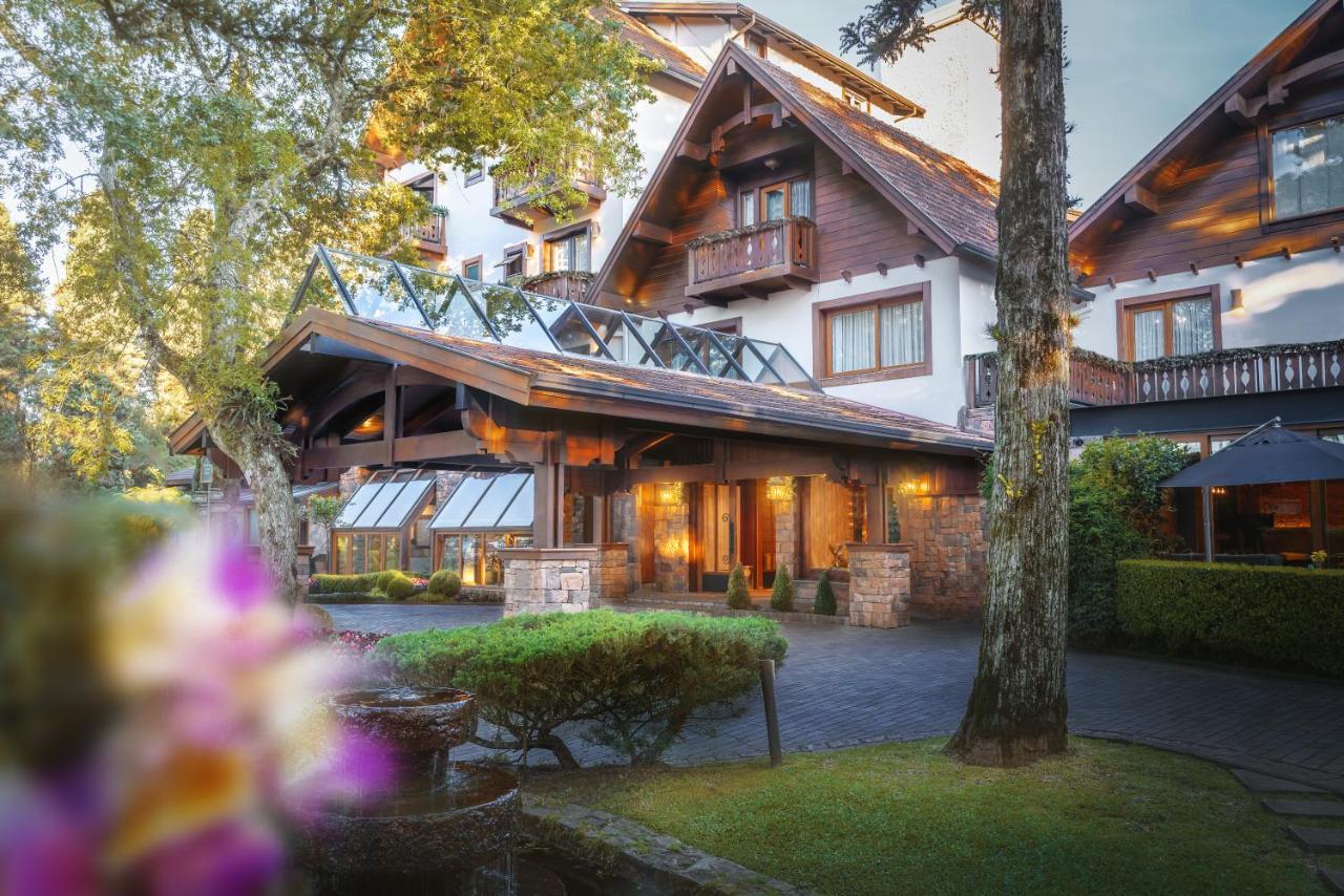 Bavaria Sport Hotel グラマド エクステリア 写真 The Hotel's main entrance