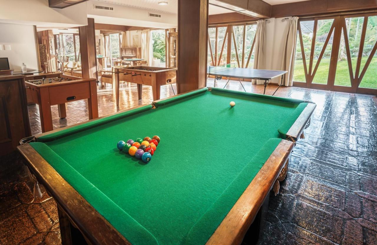 Bavaria Sport Hotel グラマド エクステリア 写真 A pool table