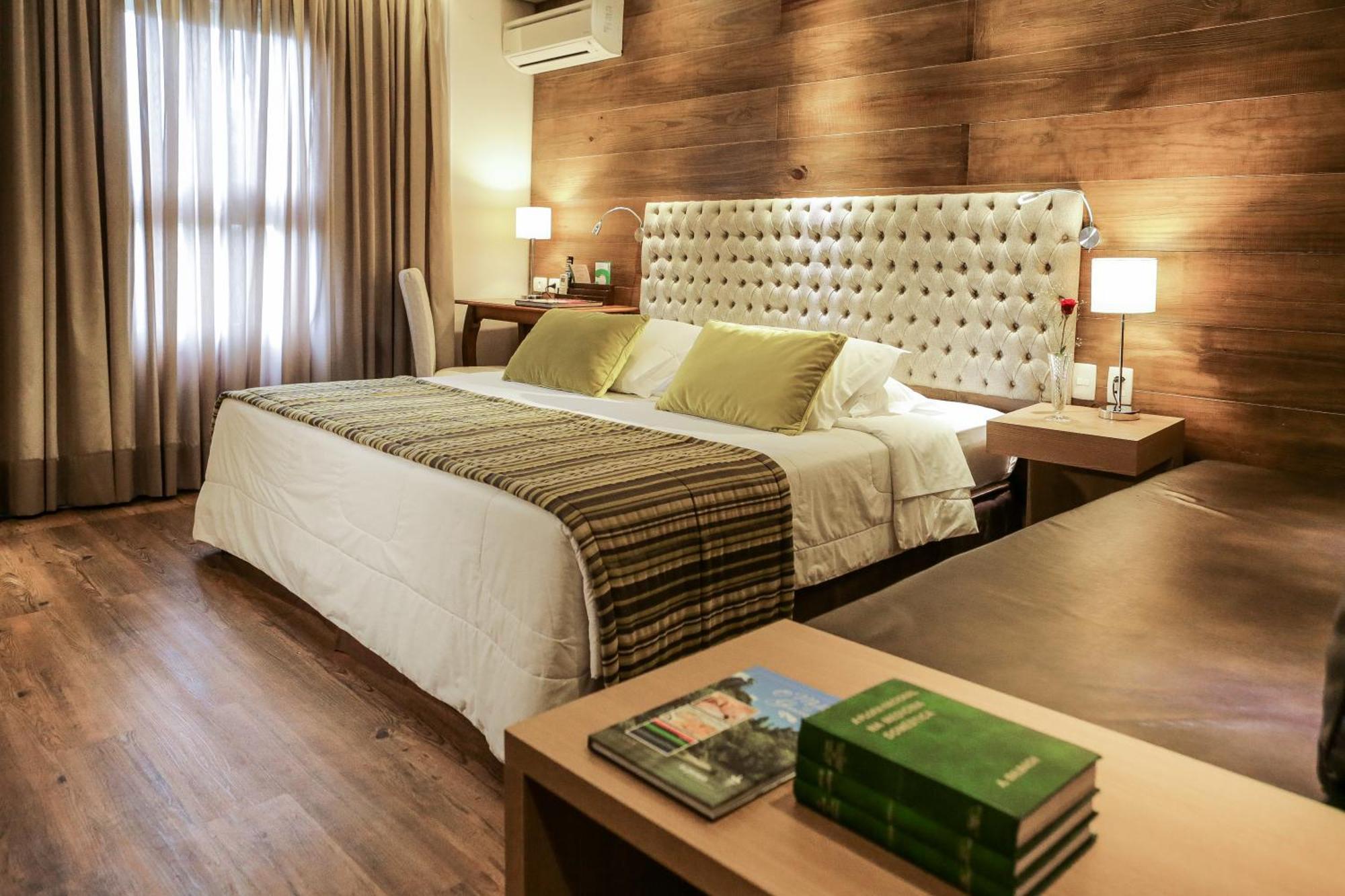Bavaria Sport Hotel グラマド エクステリア 写真 A bedroom in a hotel
