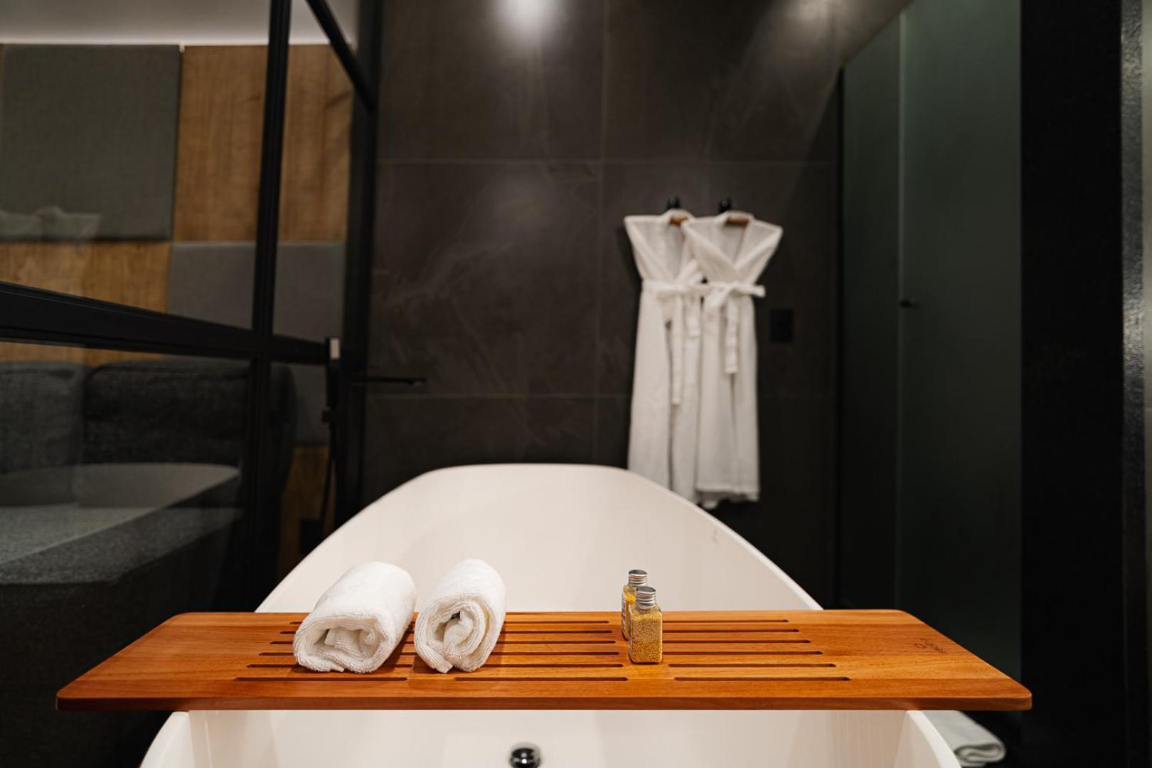 Bavaria Sport Hotel グラマド エクステリア 写真 A bath caddy