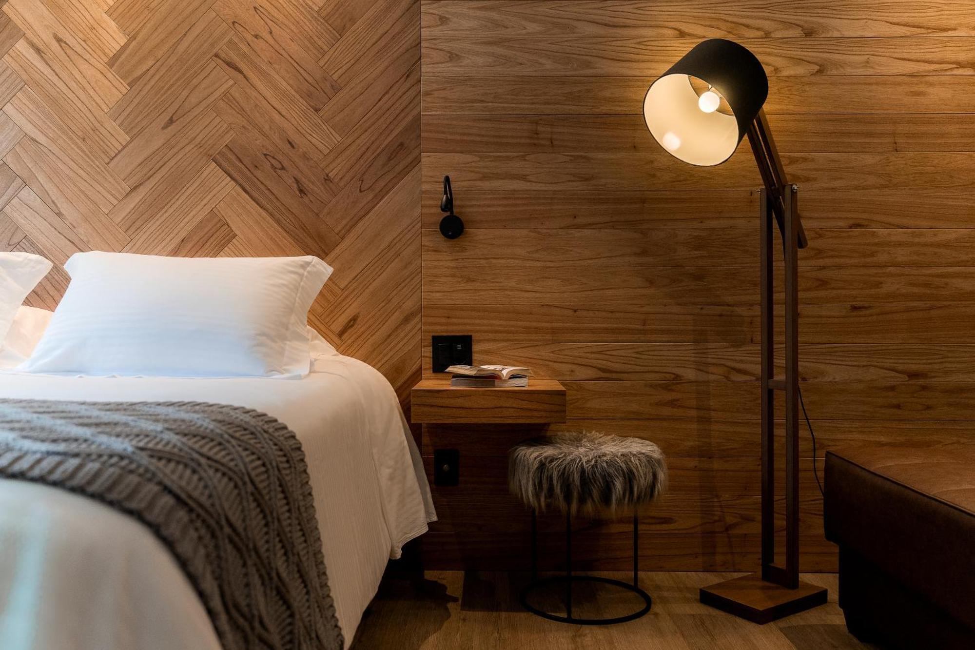 Bavaria Sport Hotel グラマド エクステリア 写真 A floor lamp